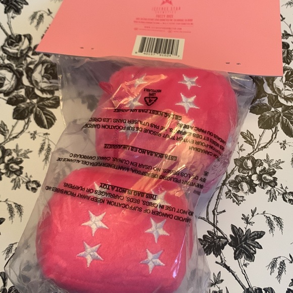 Jeffree Star Fuzzy Dice - Picture 3 of 4